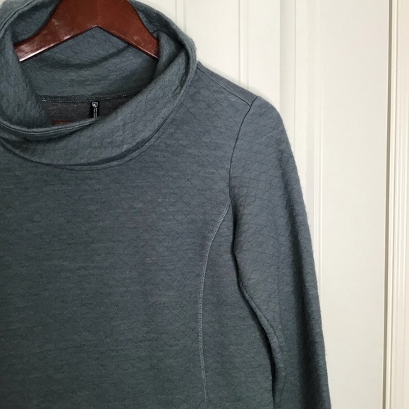 Kuhl Women's Athena Pullover in Pewter Green Size Medium. - Picture 3 of 16